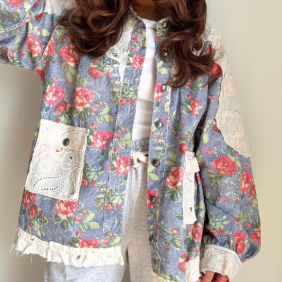 COTTAGE ROSE BUTTON DOWN JACKET!! Light weight!! Impeccable quality!! S - Picture 1 of 6